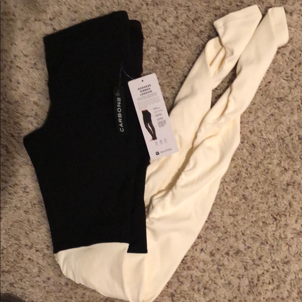 ALO  Goddess Yoga pants XS -